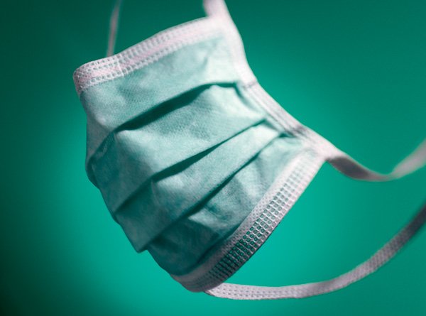 INSTA-GARD® SURGICAL MASK, SOLD AS 50/BOX CARDINAL AT7505-P