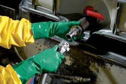 KLEENGUARD™ JACKSON SAFETY G80 NITRILE CHEMICAL RESISTANT GLOVES, SIZE 8, GREEN, SOLD AS 12/BOX ANSELL 94446