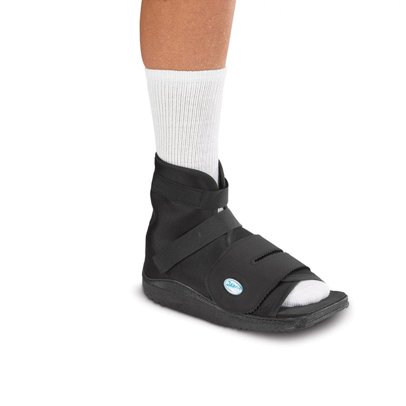 CAST BOOT, MEDIUM, SHOE SIZE: FEMALE 8½-10, MALE 6-8, SOLD AS EACH DJO, 105