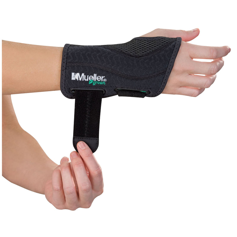 BLACK, SMALL/ MEDIUM, RIGHT, SOLD AS EACH MUELLER 10001113