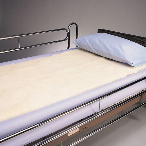 SKIL-CARE™ SYNTHETIC SHEEPSKIN PAD, 30 X 24 IN., WHITE, SOLD AS 1/EACH SKIL-CARE 501020
