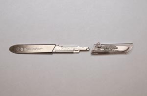 Aspen Surgical Bard-Parker Protected Blade System. Blade Protected Surgical Stsz 11 50/Pk 3Pk/Cs, Case